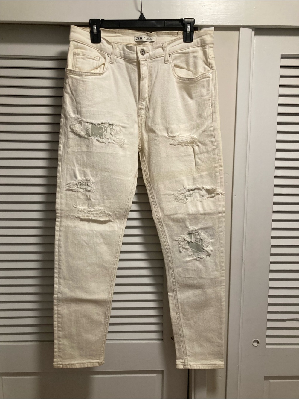 ZARA - Men’s Patched Distressed Off White Denim Jeans
